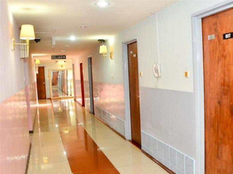 J &J Hotel Kota Kinabalu Exteriör bild