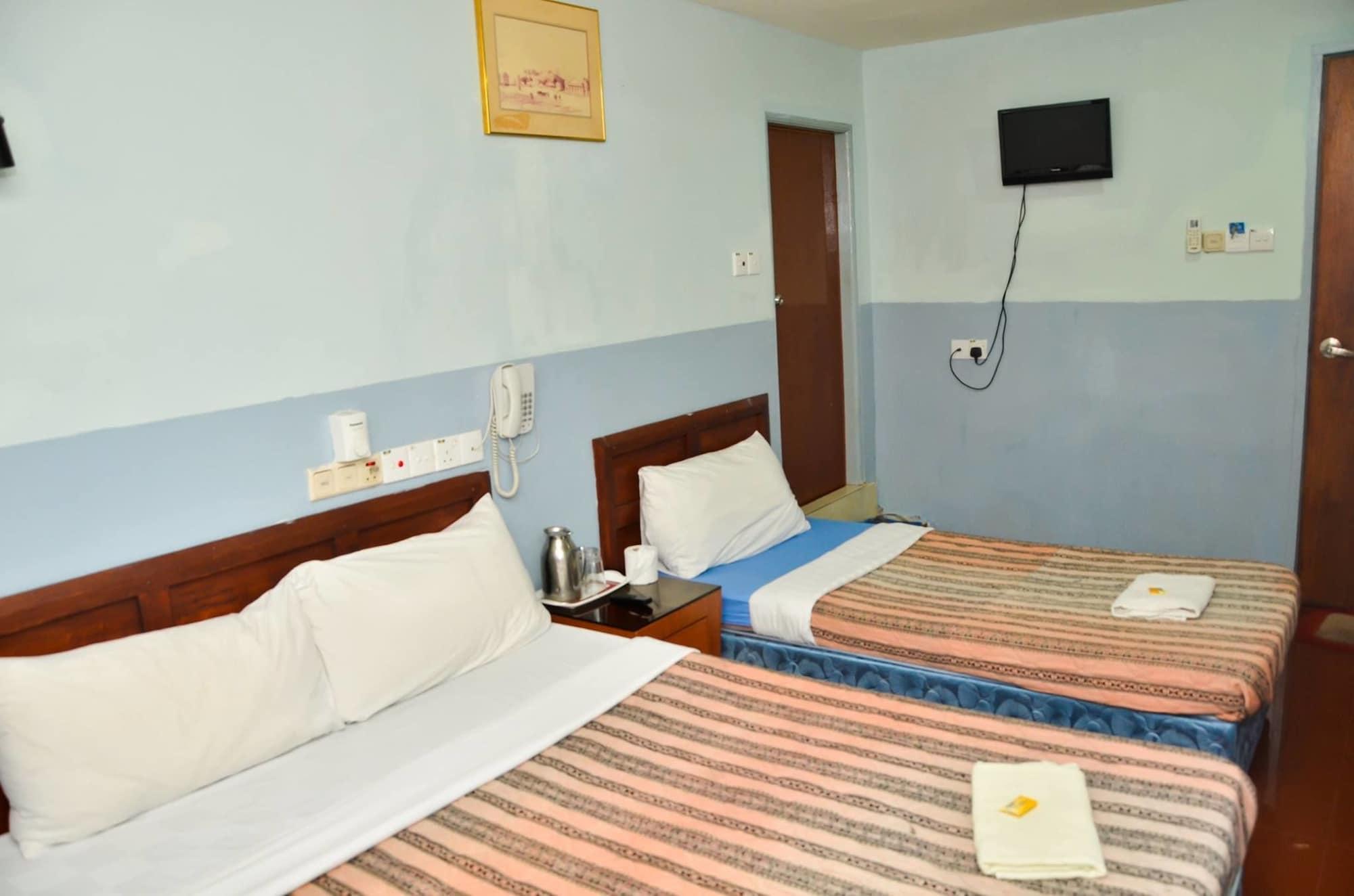 J &J Hotel Kota Kinabalu Exteriör bild