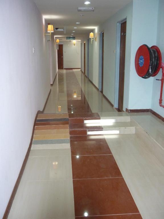 J &J Hotel Kota Kinabalu Exteriör bild