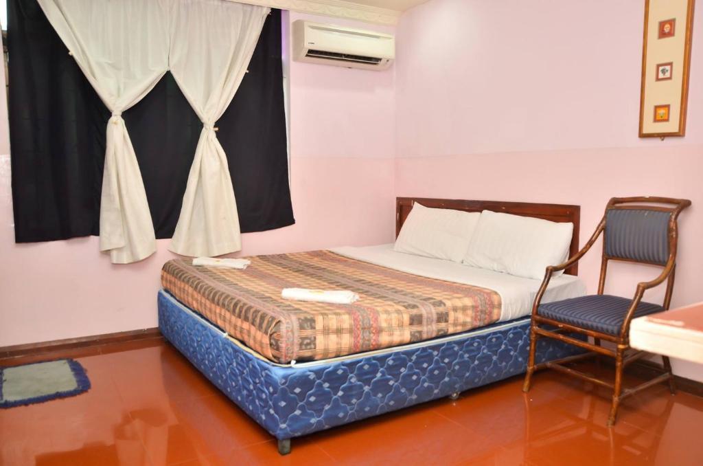 J &J Hotel Kota Kinabalu Exteriör bild